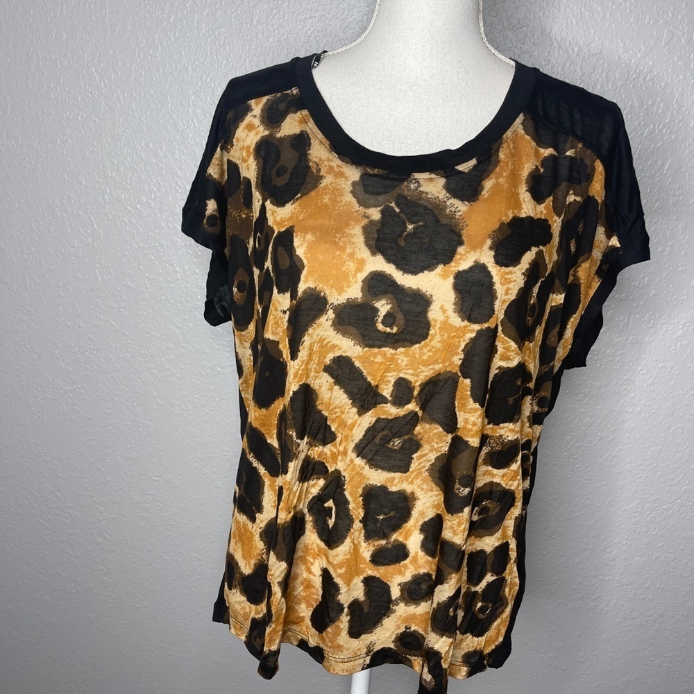 Forever 21 Leopard print‎ top - Picture 6 of 8